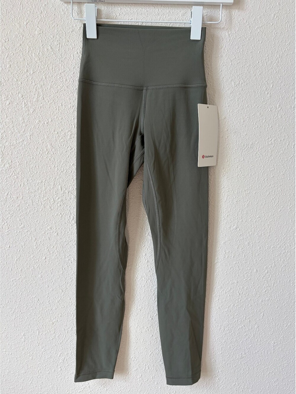 Lululemon Align High Rise Pant 25" Inseam Grey Sage Size 2 Minimalist Sporty